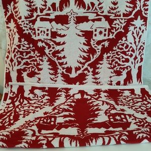 Pottery Barn Jacquard Towel Set